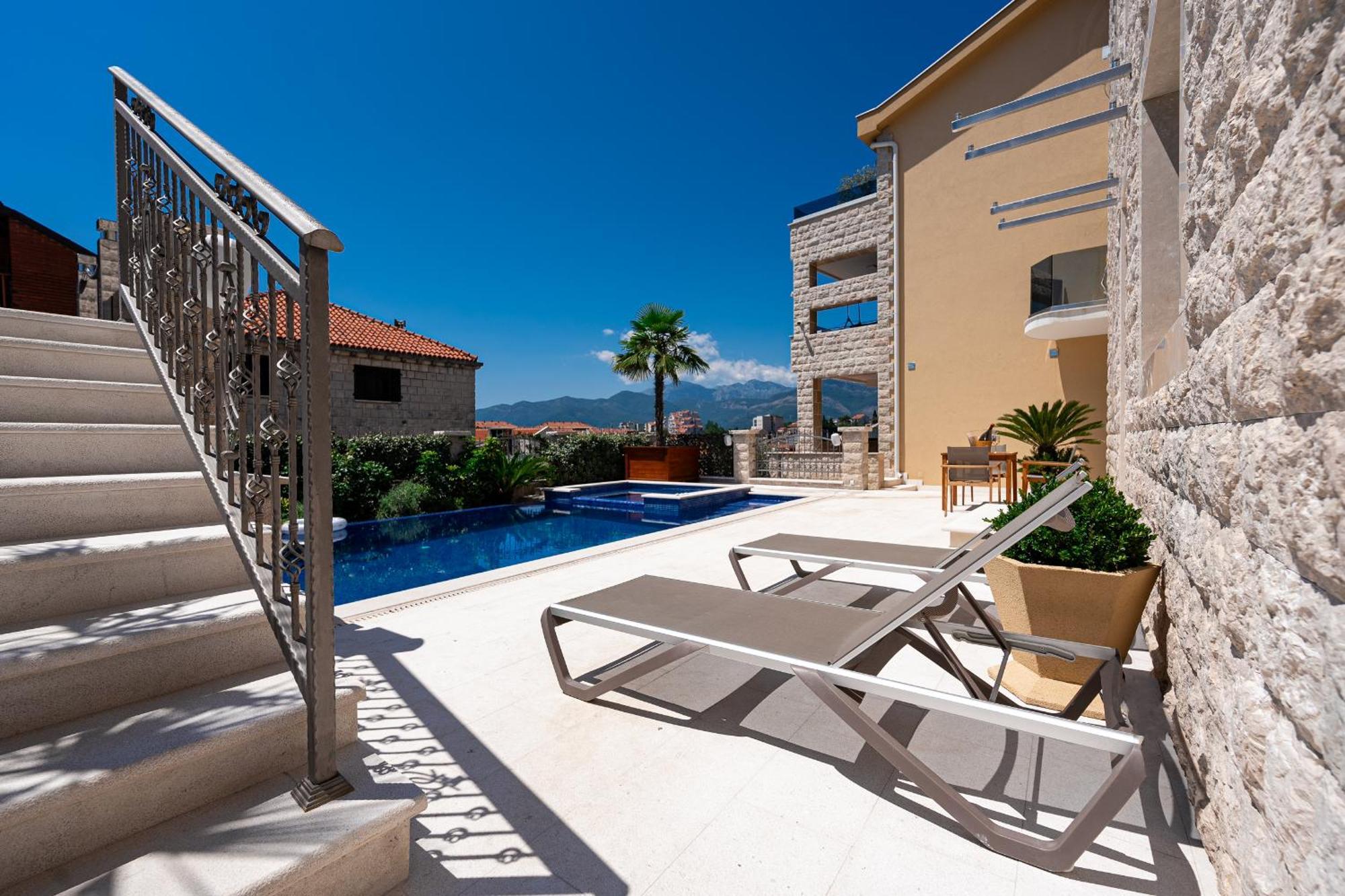 Raicevic Residence Тиват Экстерьер фото