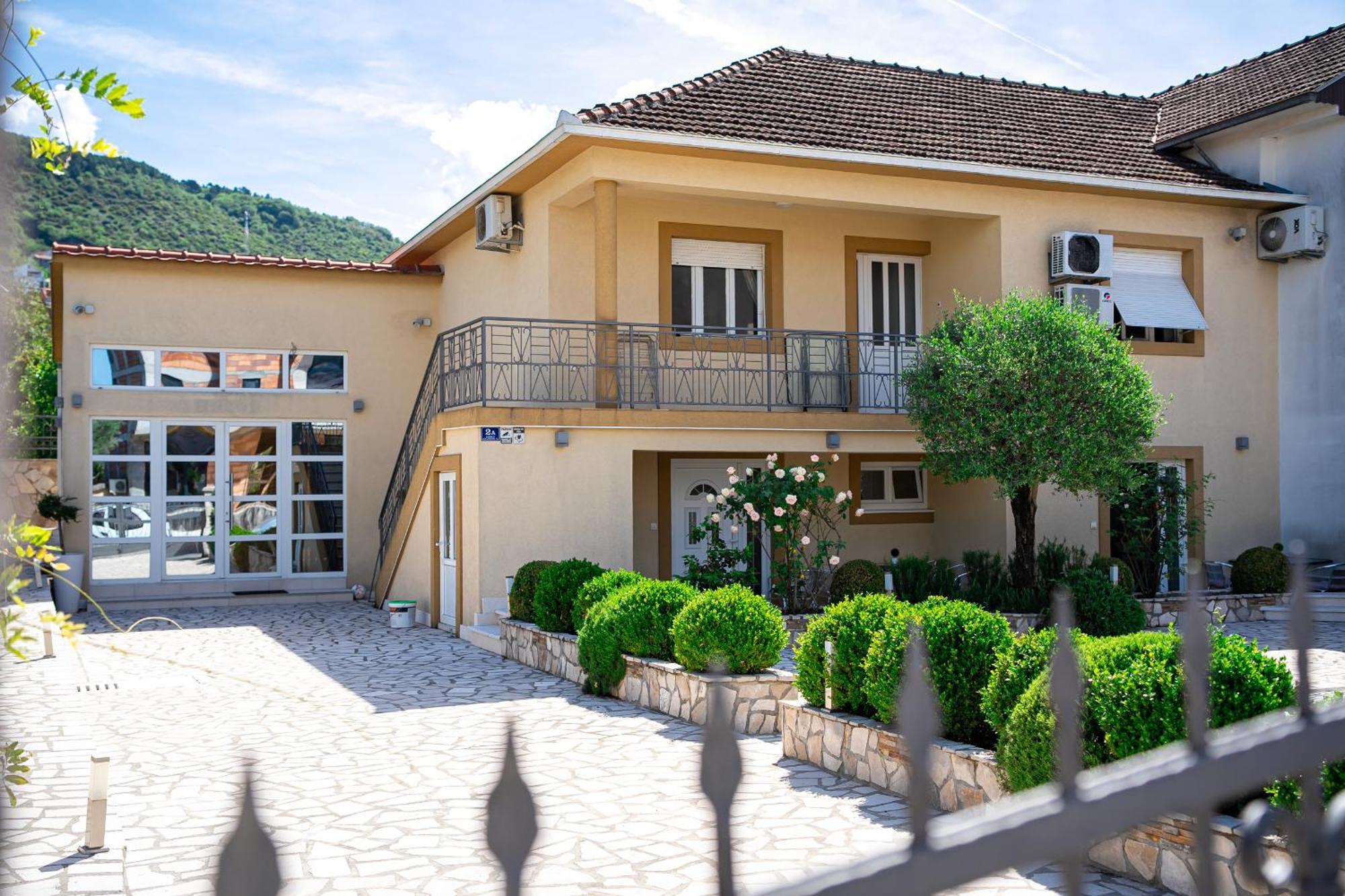 Raicevic Residence Тиват Экстерьер фото