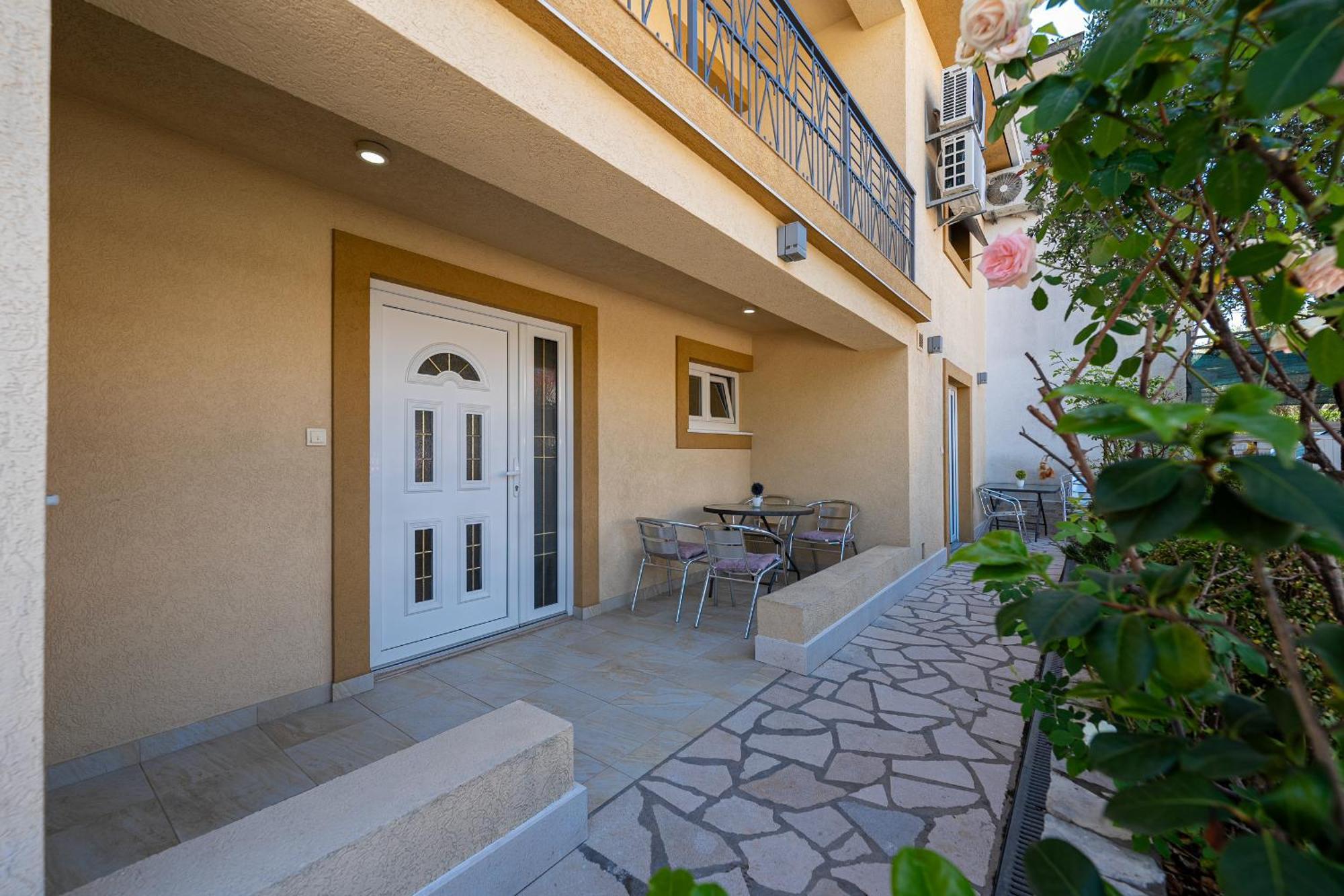 Raicevic Residence Тиват Экстерьер фото